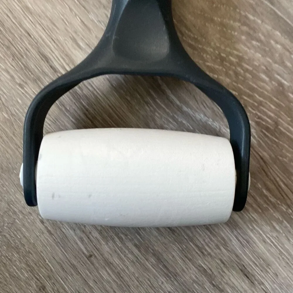 *Pampered Chef Baker's Double Pastry Roller 1485 - with pick